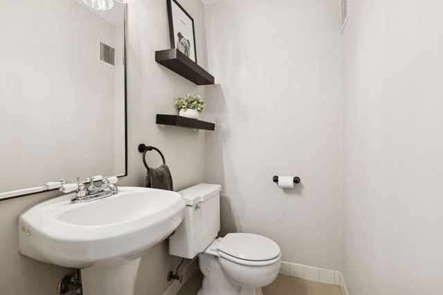 4400 Upton Avenue S 102, Minneapolis, MN 55410