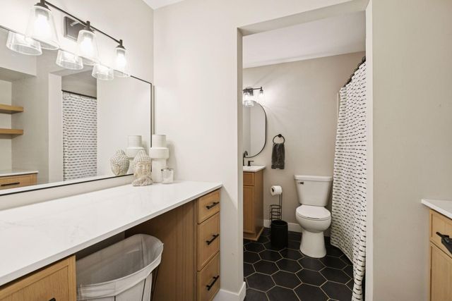 4400 Upton Avenue S 102, Minneapolis, MN 55410