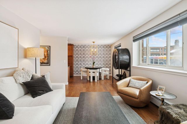 4400 Upton Avenue S 102, Minneapolis, MN 55410