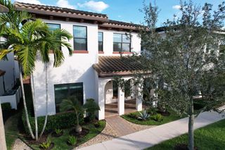 2074 Dickens Terrace, Palm Beach Gardens, FL 33418