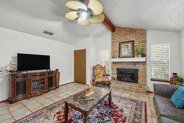 2721 Allencrest Dr, Corpus Christi, TX 78415