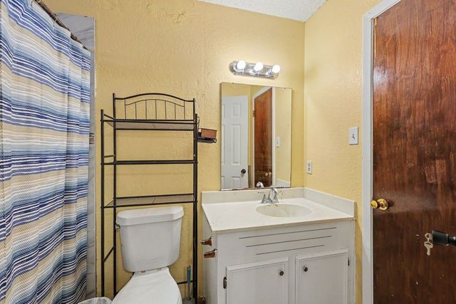 2721 Allencrest Dr, Corpus Christi, TX 78415