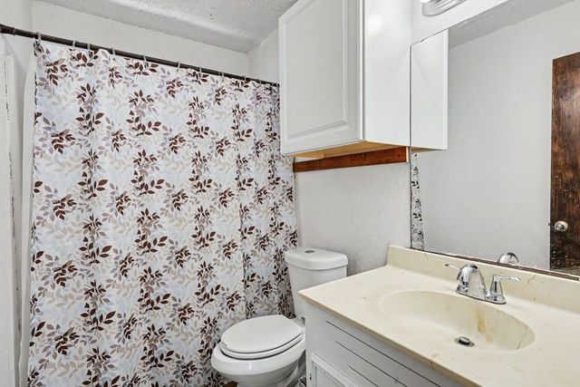 2721 Allencrest Dr, Corpus Christi, TX 78415