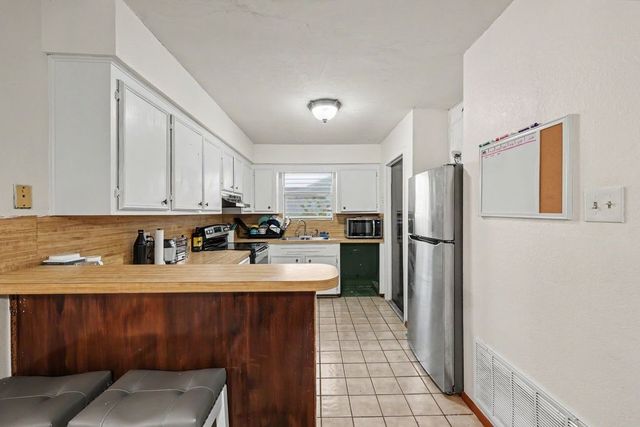2721 Allencrest Dr, Corpus Christi, TX 78415