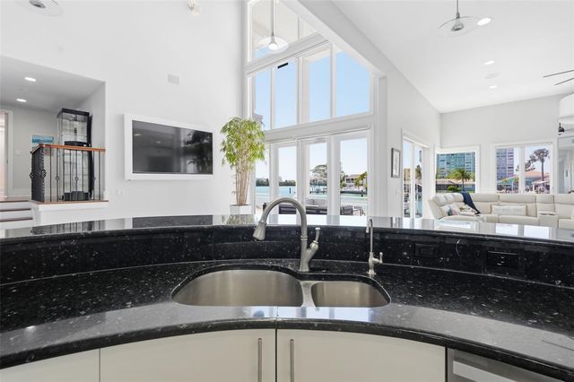 42 MIDWAY ISLAND, Clearwater, FL 33767