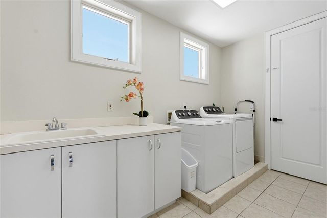 42 MIDWAY ISLAND, Clearwater, FL 33767