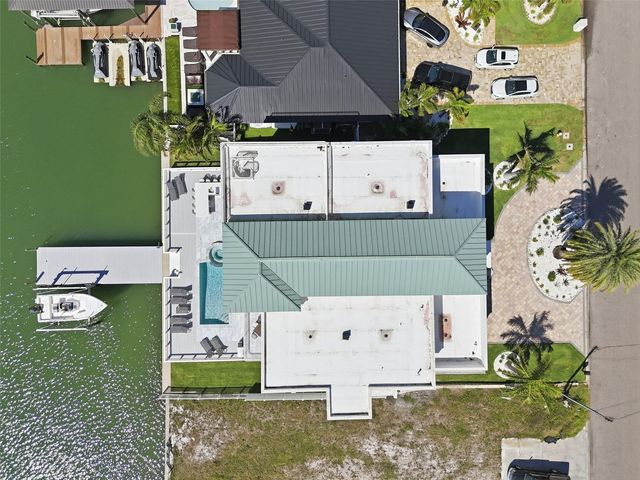 42 MIDWAY ISLAND, Clearwater, FL 33767