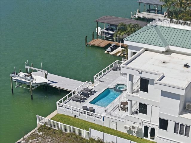 42 MIDWAY ISLAND, Clearwater, FL 33767