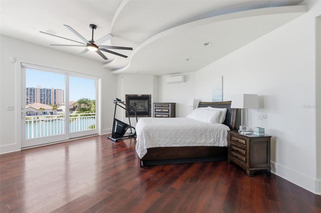 42 MIDWAY ISLAND, Clearwater, FL 33767