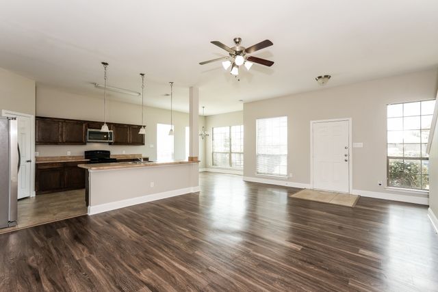 15635 Gatsby Lane, Dallas, TX 75253