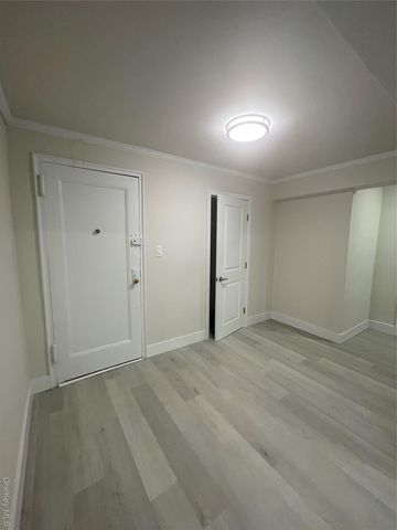 83-83 118 Street 1k, Kew Gardens, NY 11415