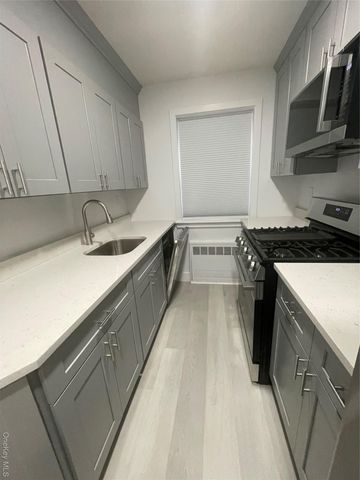 83-83 118 Street 1k, Kew Gardens, NY 11415