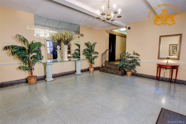 83-83 118 Street 1k, Kew Gardens, NY 11415