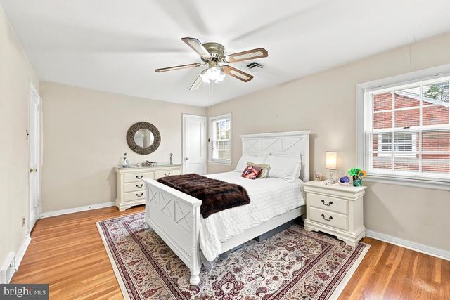 844 BURMONT RD, Drexel Hill, PA 19026