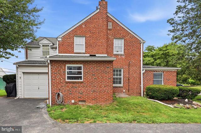 844 BURMONT RD, Drexel Hill, PA 19026