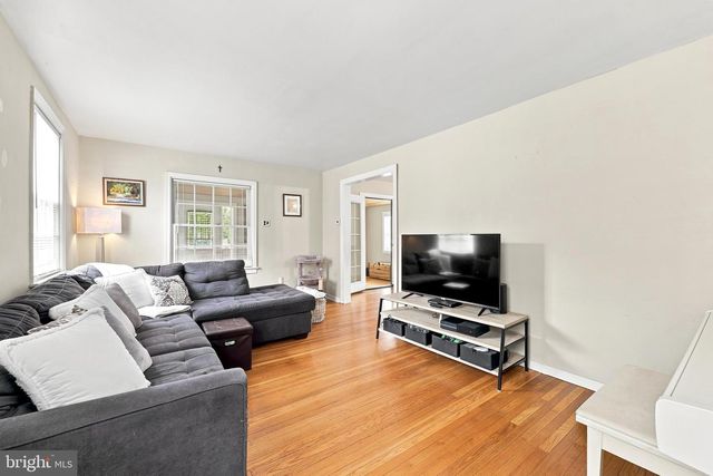 844 BURMONT RD, Drexel Hill, PA 19026