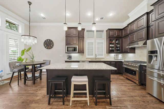 1810 Upland Lakes, Houston, TX 77043