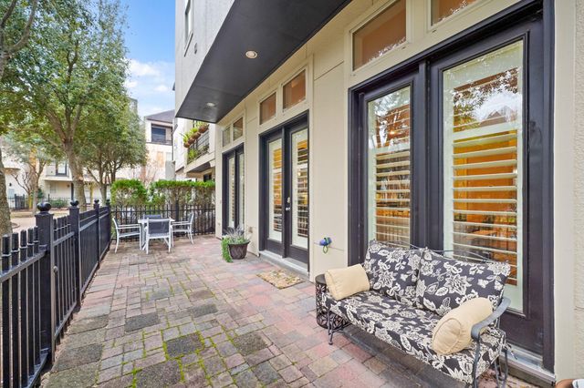 1810 Upland Lakes, Houston, TX 77043