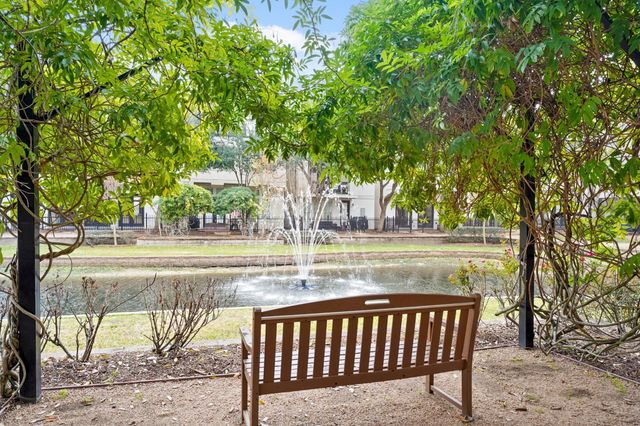 1810 Upland Lakes, Houston, TX 77043