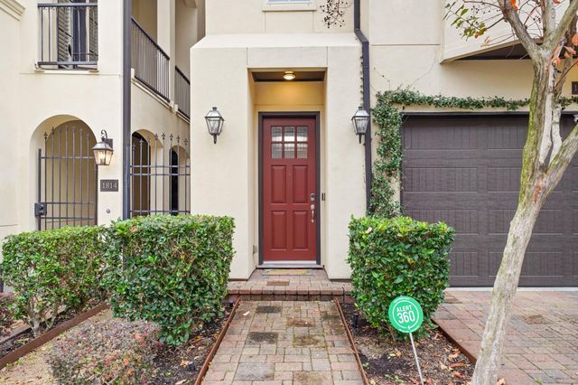 1810 Upland Lakes, Houston, TX 77043