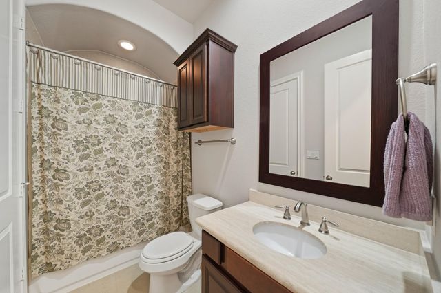 1810 Upland Lakes, Houston, TX 77043