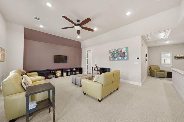 1810 Upland Lakes, Houston, TX 77043