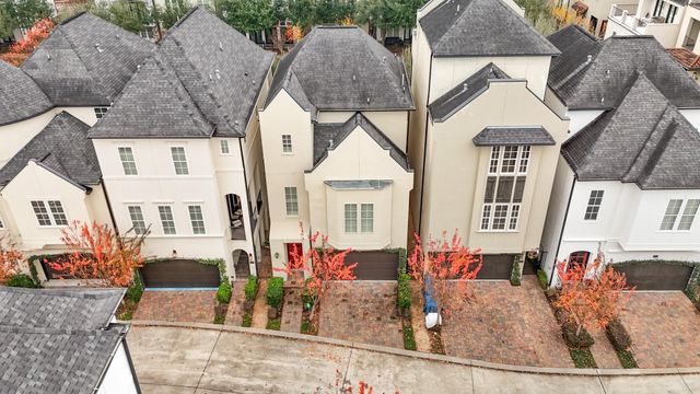 1810 Upland Lakes, Houston, TX 77043