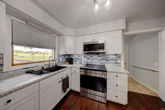 3218 S Co Rd 900 E, Velpen, IN 47590