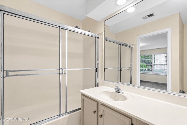 407 Hampton Court, Manalapan, NJ 07726