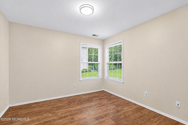 407 Hampton Court, Manalapan, NJ 07726