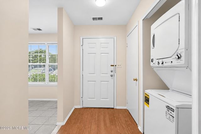 407 Hampton Court, Manalapan, NJ 07726