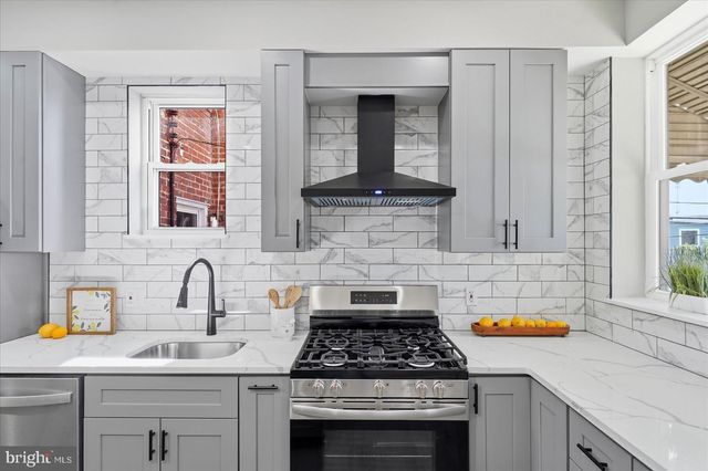 1557 HOMESTEAD ST, Baltimore, MD 21218