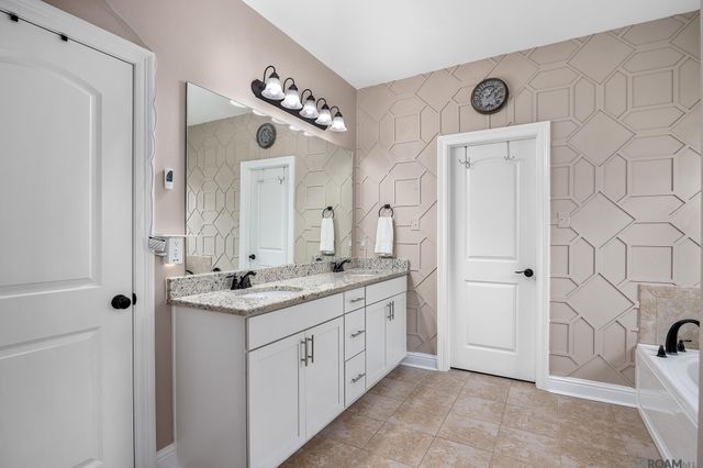 23570 Gardenia Ave, Denham Springs, LA 70726