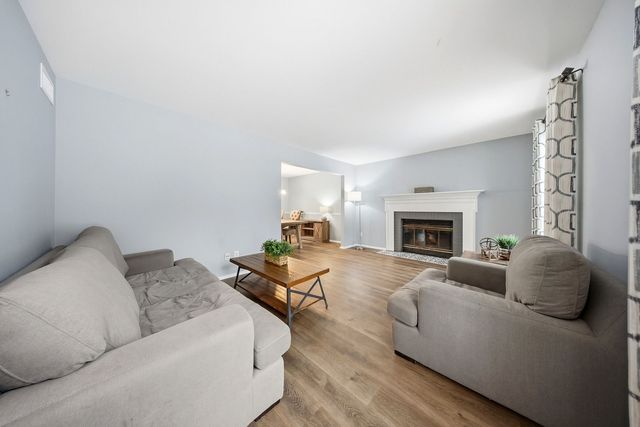 1527 Williams Avenue, St. Charles, IL 60174