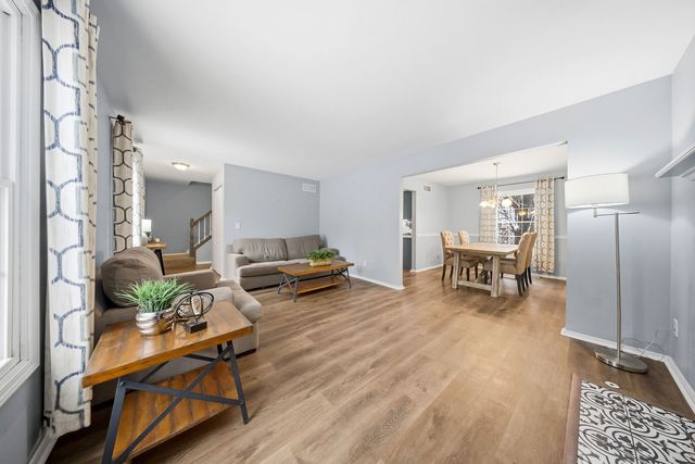 1527 Williams Avenue, St. Charles, IL 60174