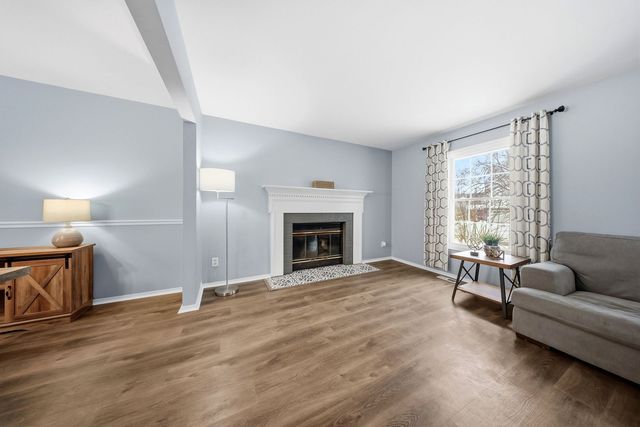 1527 Williams Avenue, St. Charles, IL 60174