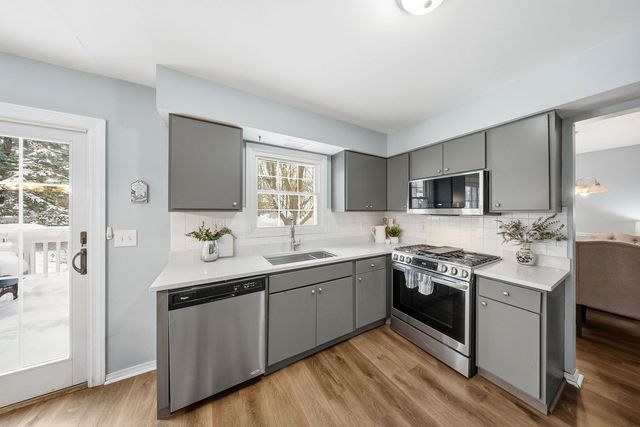 1527 Williams Avenue, St. Charles, IL 60174