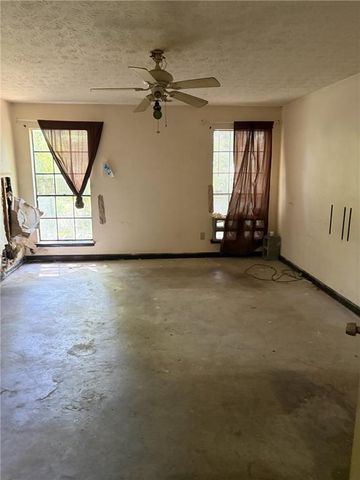 8521 Cedar Creek Ridge, Riverdale, GA 30274