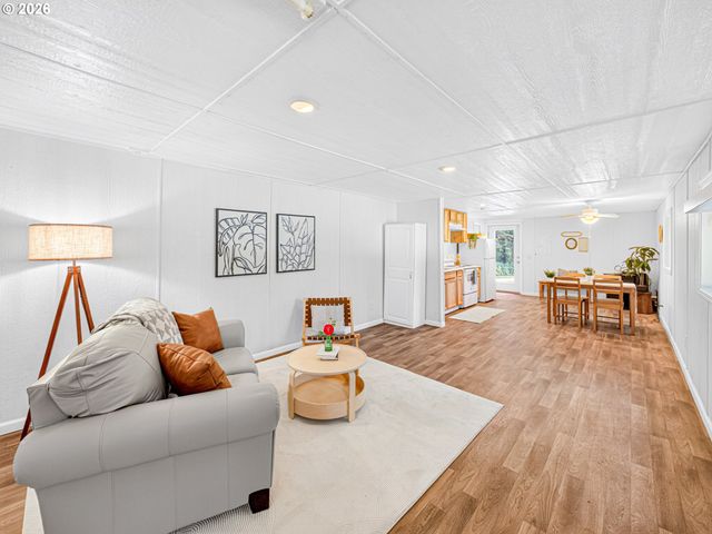 27241 S PEDERSON Rd, Estacada, OR 97023