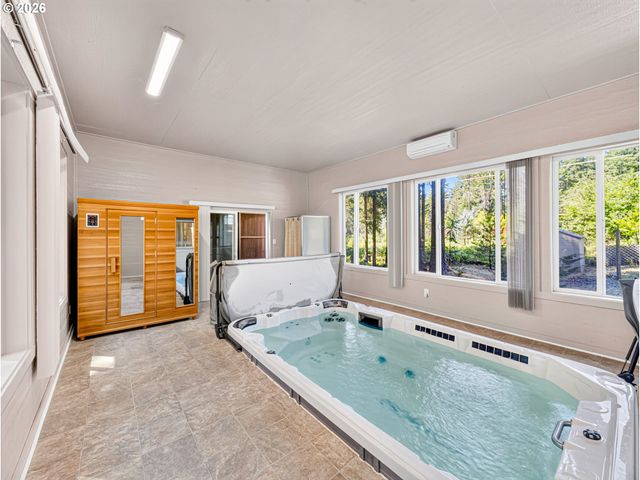 27241 S PEDERSON Rd, Estacada, OR 97023