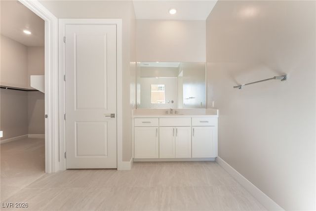 9132 Las Manaitas Avenue 202, Las Vegas, NV 89144