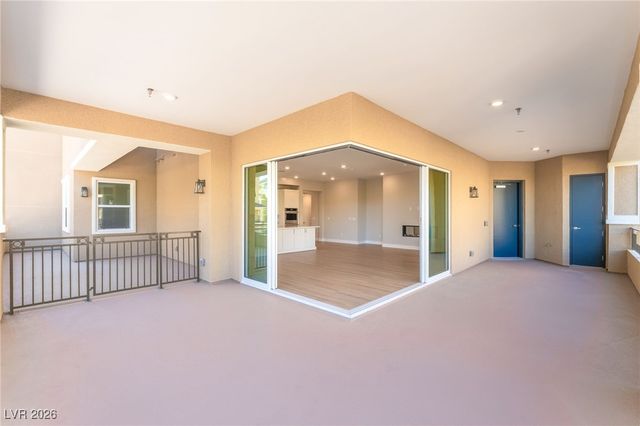 9132 Las Manaitas Avenue 202, Las Vegas, NV 89144