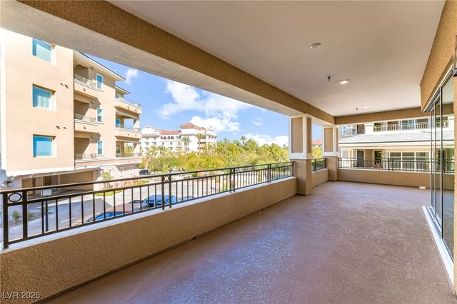 9132 Las Manaitas Avenue 202, Las Vegas, NV 89144