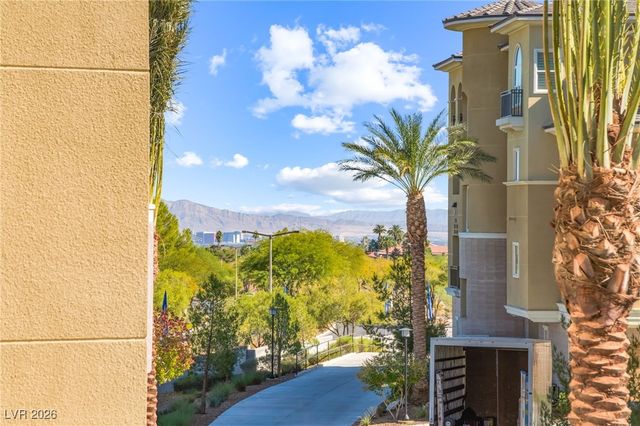 9132 Las Manaitas Avenue 202, Las Vegas, NV 89144