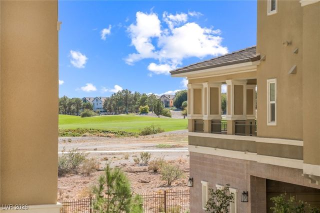 9132 Las Manaitas Avenue 202, Las Vegas, NV 89144