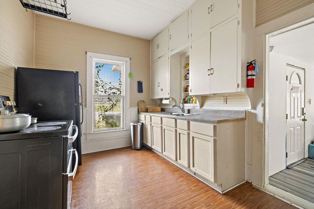 103 E Willis ST, Leander, TX 78641