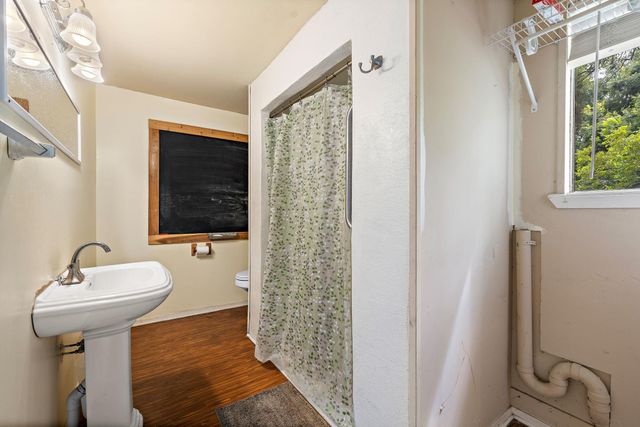 103 E Willis ST, Leander, TX 78641