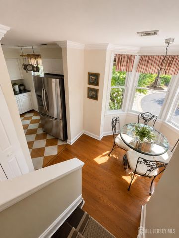19 Hiram Square, New Brunswick, NJ 08901
