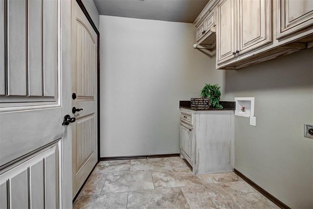 2804 SE 8th Street, Moore, OK 73160