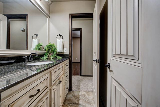 2804 SE 8th Street, Moore, OK 73160